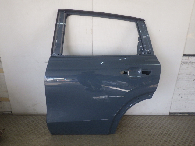 【Y05】 RZ3 RZ4 RZ5 RZ6 ZR-V 左 リアドア リヤドア パネル G553P ノルディックフォレストパール 67550-3V0-J00ZZ 中古 即決拍卖