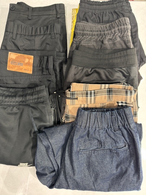 ●H7-9-28 古着 まとめ売り 9点 春夏秋 カジュアル サイズ様々 ボトムス デニム スポーツウェア メンズ レディース 中古拍卖