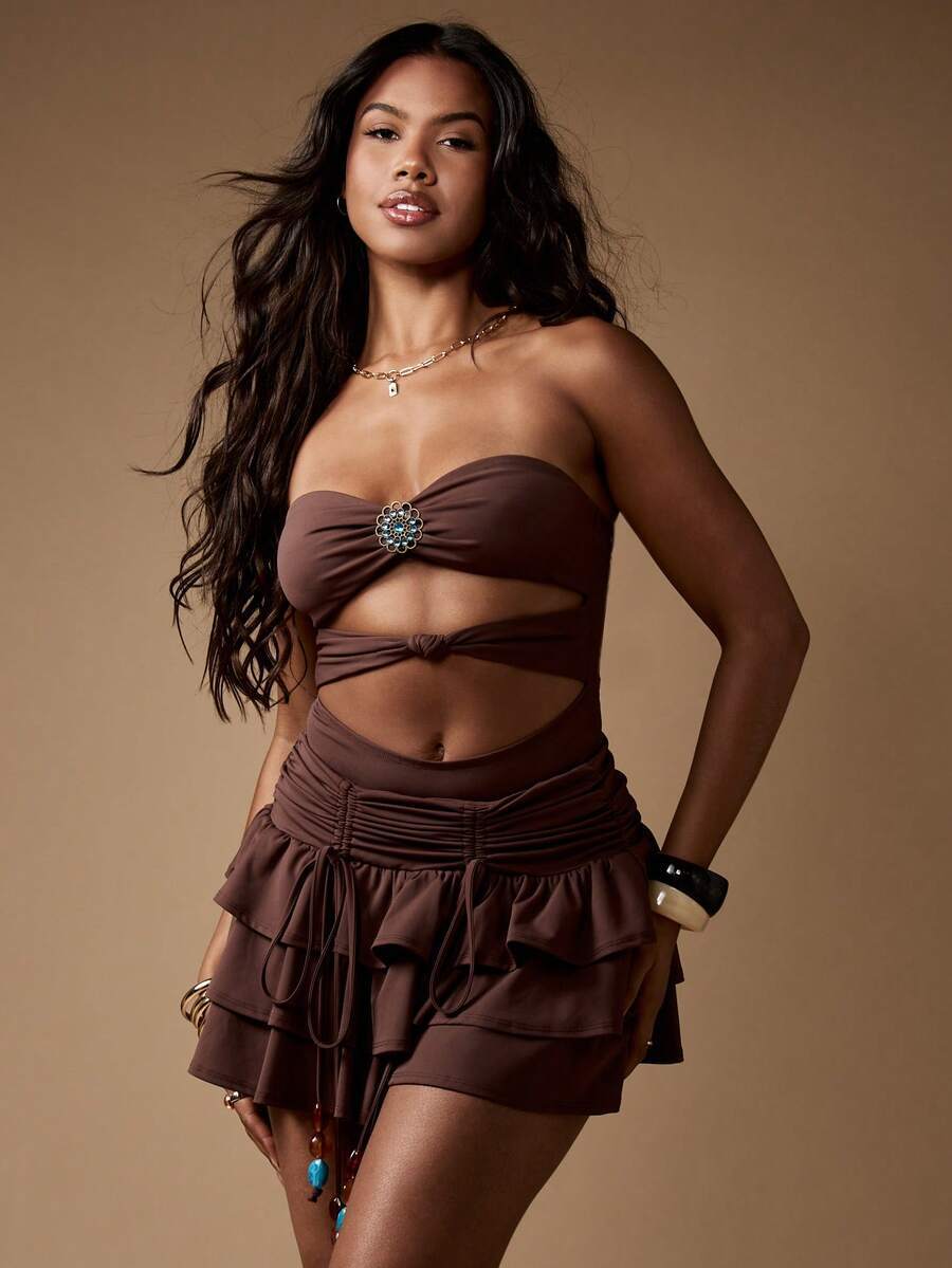 ボディスーツ ラッフルティアボディースーツ、クリスタルブローチ付き、パーティークラブウェア フェスティバルビーチ夏、ストラップレス拍卖