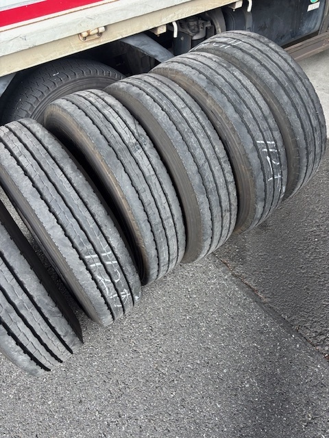 バリ山6本出品■横浜 195/85R16 114/112 ヨコハマLT151R■195-85-16 195/85/16拍卖