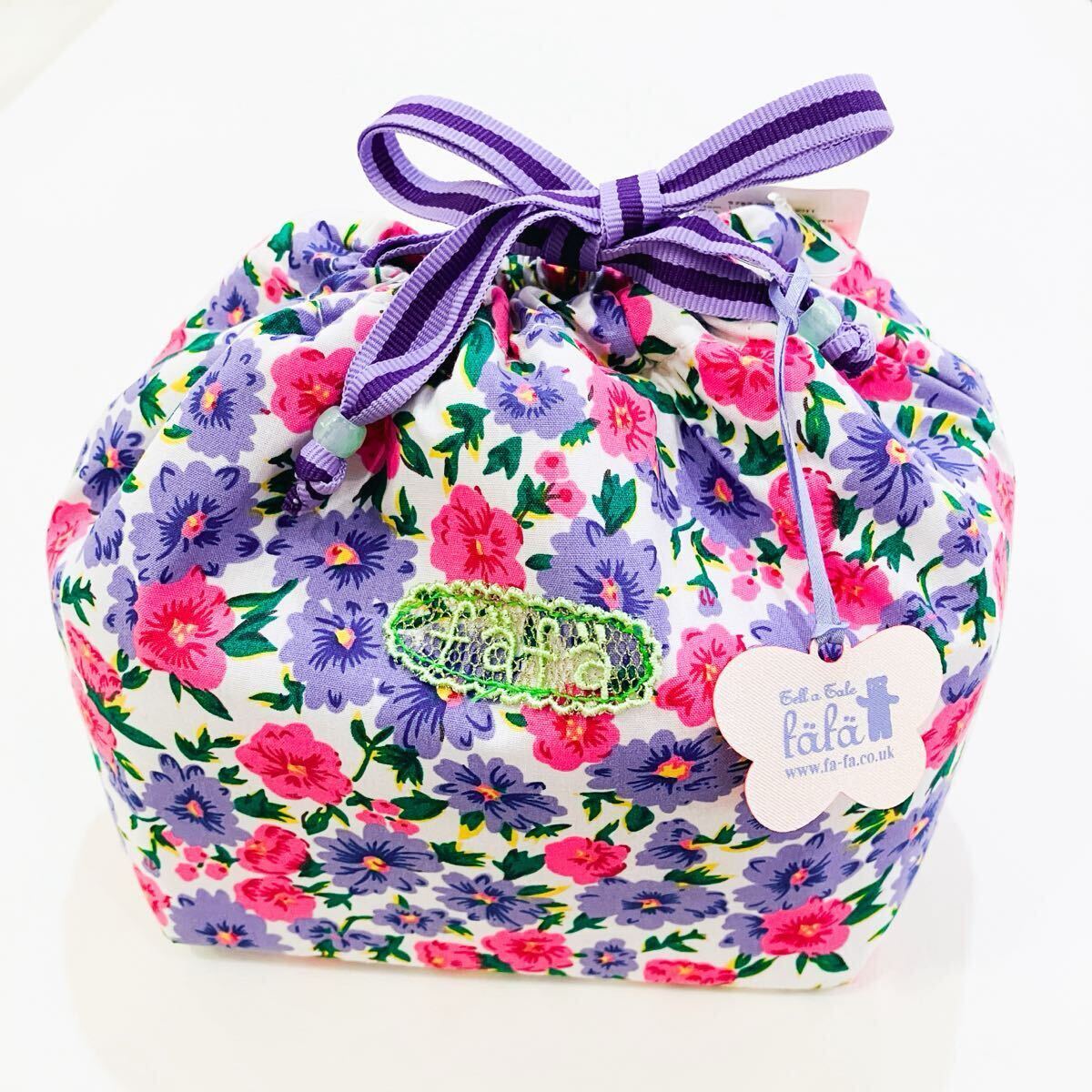【新品未使用】fafa フェフェ ランチポーチ ホワイトフラワー 花柄 パープル ピンク 保冷 保温 アルミ 巾着袋 お弁当袋 かわいい 通学 通勤拍卖
