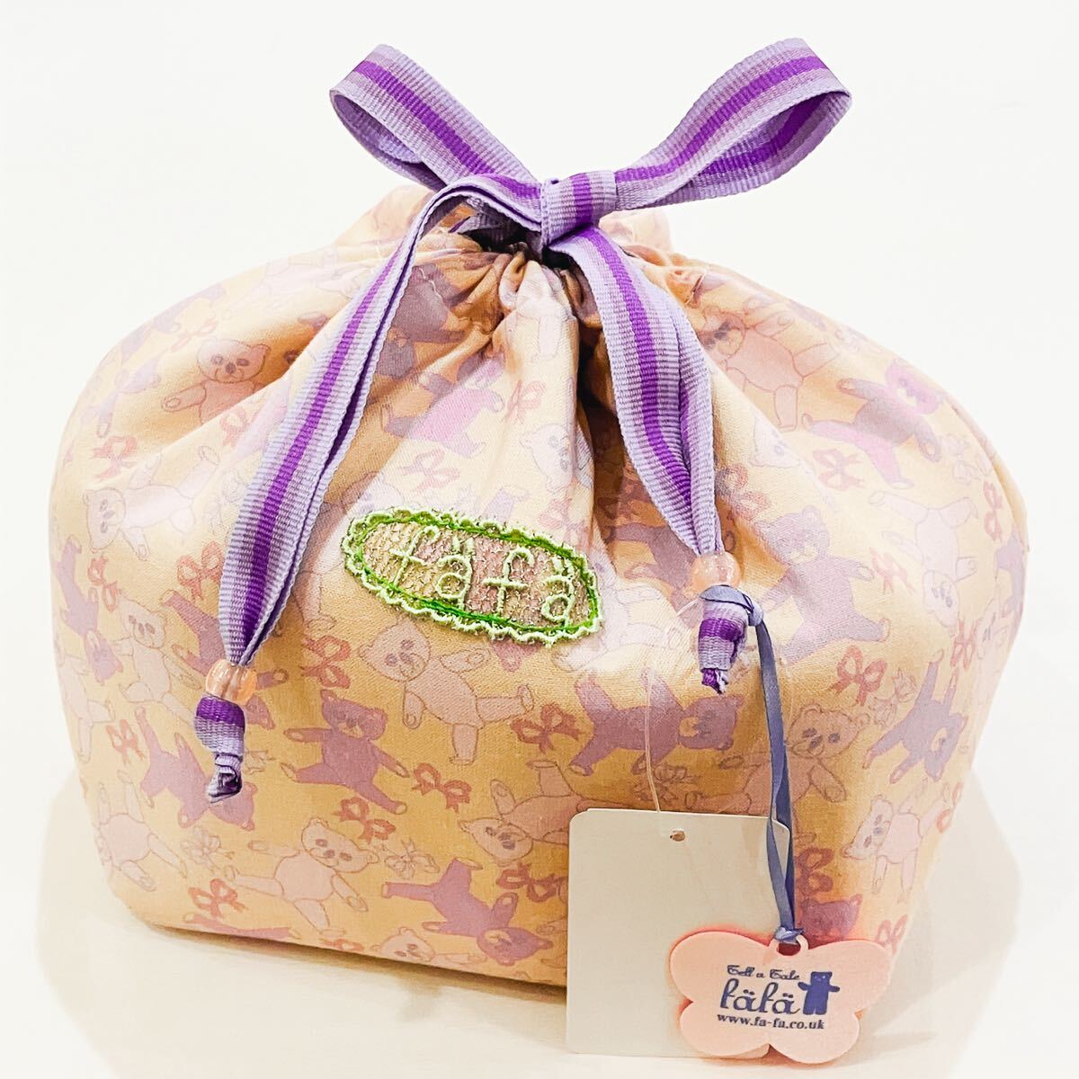 【新品未使用】fafa フェフェ ランチポーチ アイボリーベア くま柄 テディベア 保冷 保温 アルミ 巾着袋 お弁当袋 かわいい 通学 通勤拍卖