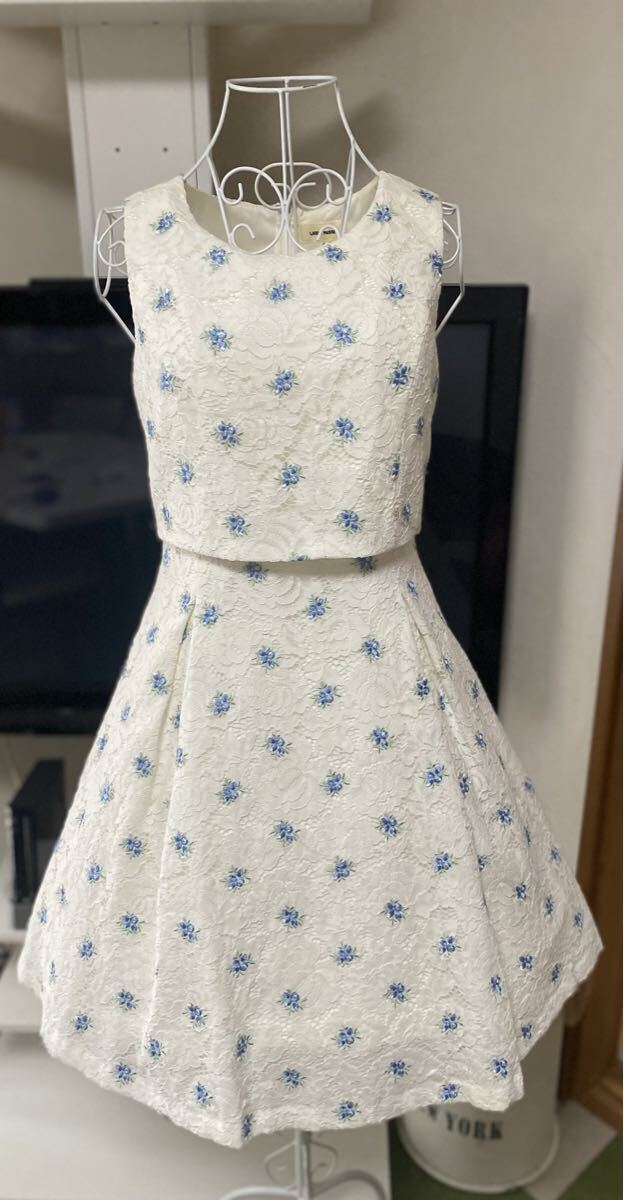 美品LAISSE PASSEレッセパッセ フラワーレースワンピース 拍卖