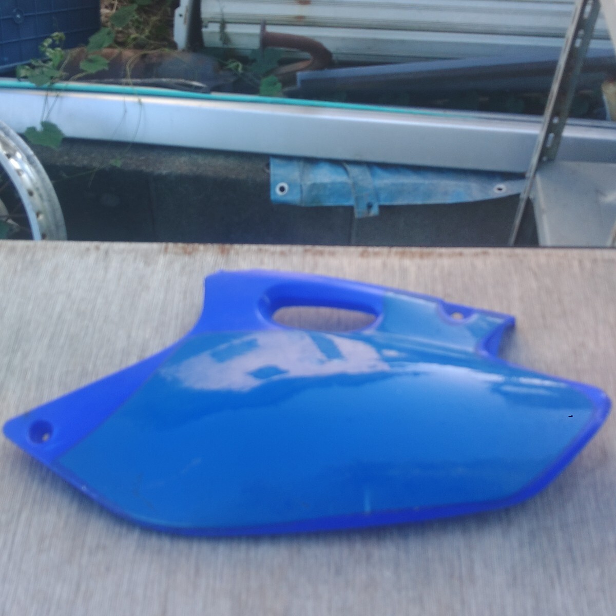 ヤマハYAMAHA YZ/WR400/250F 01~02年式用サイドカバー左ぬ拍卖