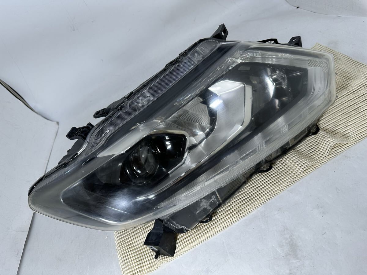 M39-3-3 エクストレイル 右 前期 T32 100-17942 LED ヘッドライト拍卖