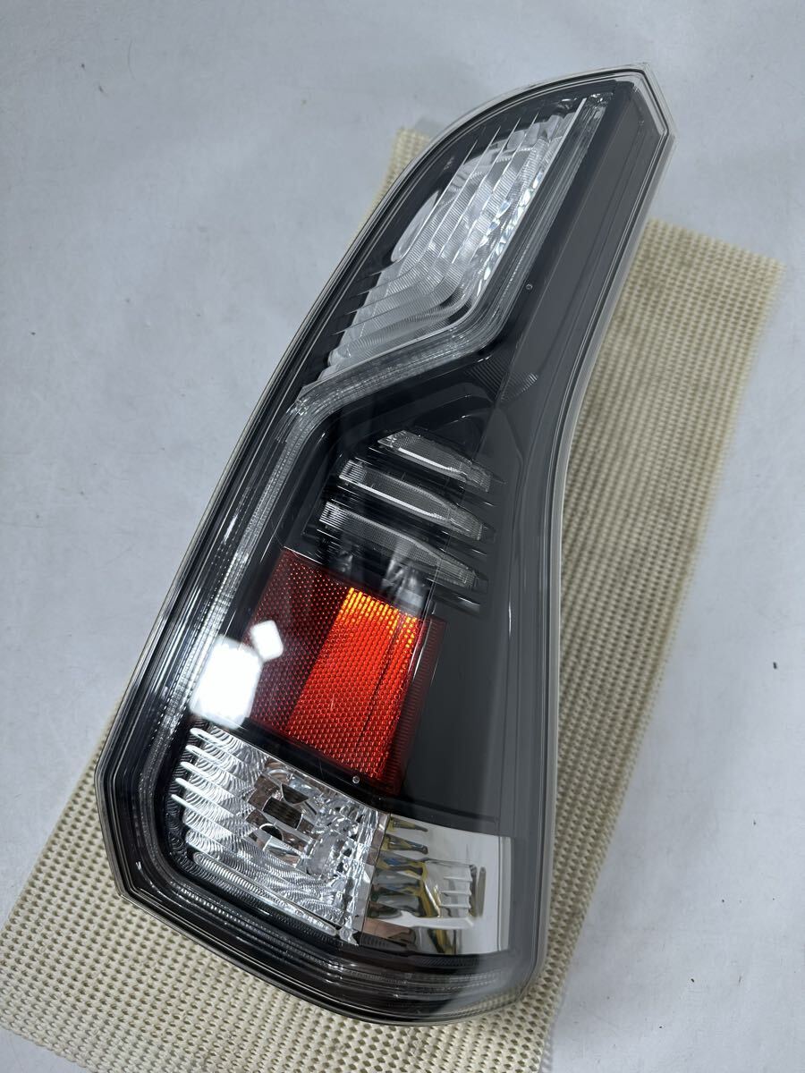 M24-1-6 セレナ C27 前期 220-23766 テールライト拍卖