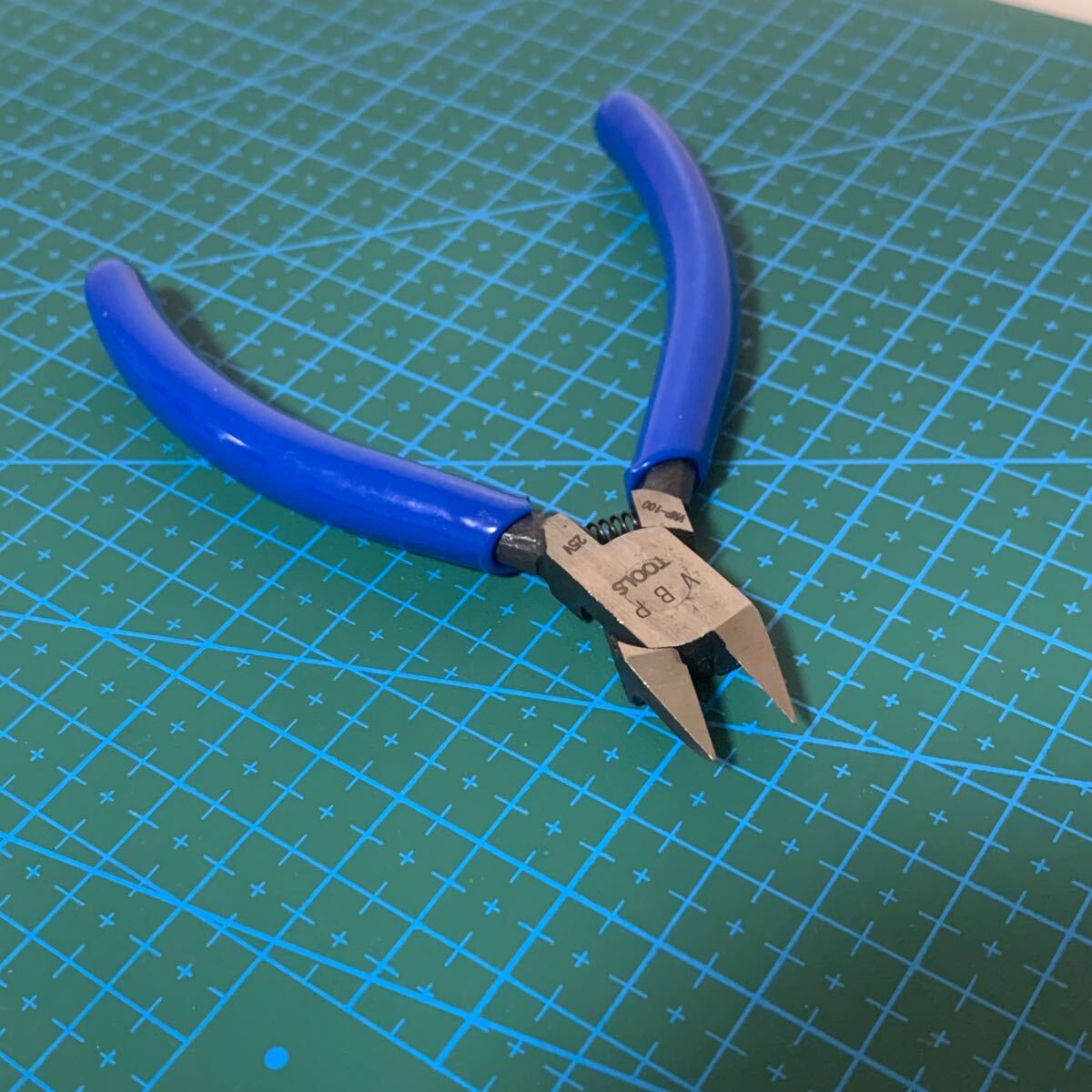 プラモデル用ニッパー 極薄両刃 軽量快適 模型工具 バリ取り拍卖