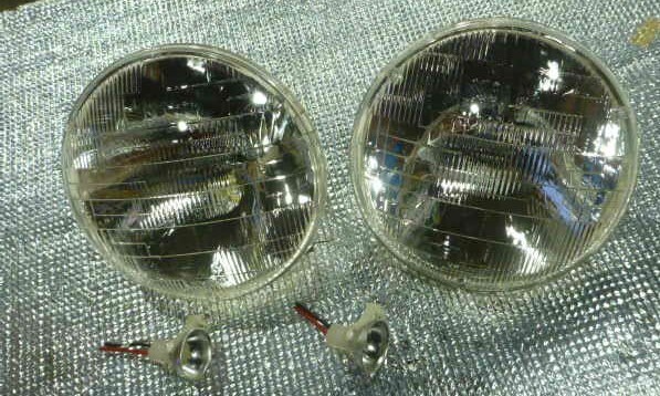 ☆ローバー ミニ 純正 ヘッドランプ 40年前の新車から外し保管 ワーグナー シールドビーム  2個 拍卖