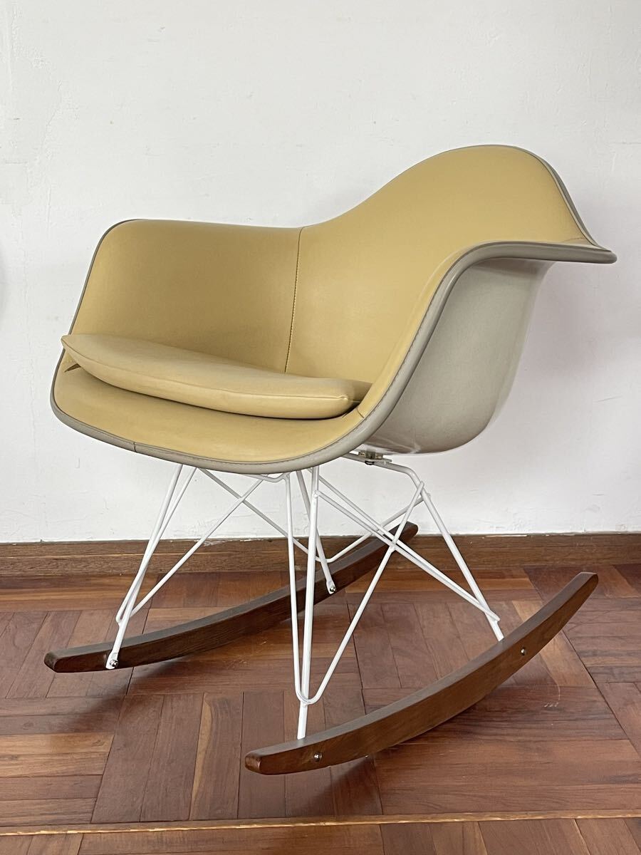 Herman Miller ハーマンミラー ヴィンテージ イームズ アーム シェルチェア ロッカーベース ロッキング チェア ミッドセンチュリー 拍卖