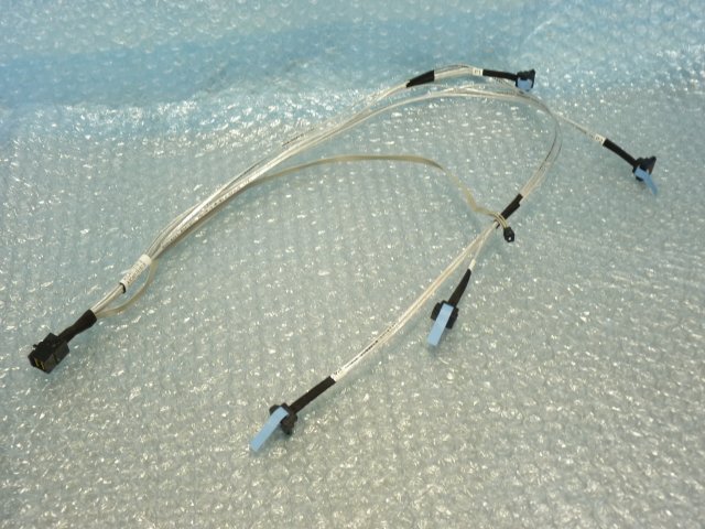 1SFV // 約40-73cm Mini SAS ケーブル SFF-8643 - SATAx4(内部用)/A3C40176181 T26139-Y4040-V21//Fujitsu PRIMERGY RX2530 M4 取外//在庫3拍卖