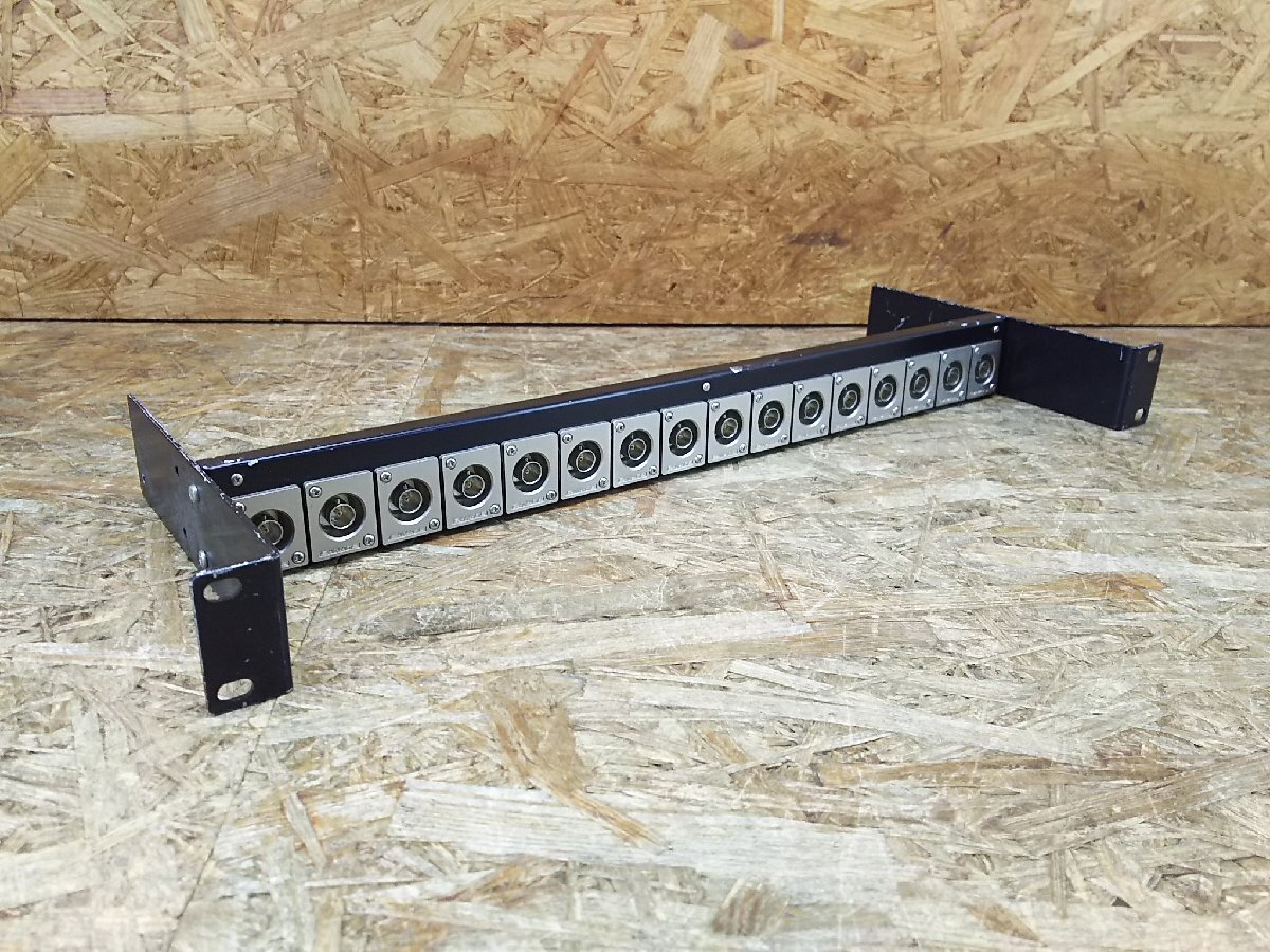 ◎CANARE パッチパネル 1Uラックサイズ・BNC パッチ盤/パッチベイ/コネクタパネル 現状品◎Z-3096拍卖