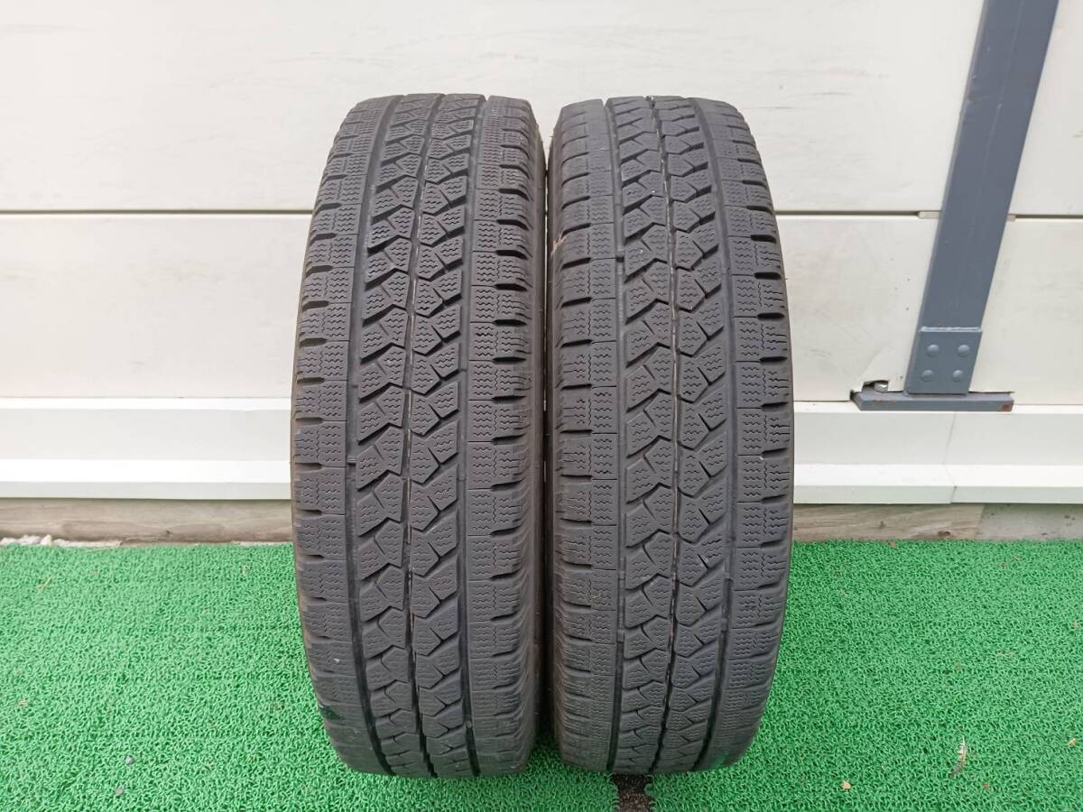 ★残り溝約8.5-9.0mm★22年製★ ブリヂストンBLIZZAK W979 205/75R16 113/111L LT 2本セット スタッドレス C628拍卖