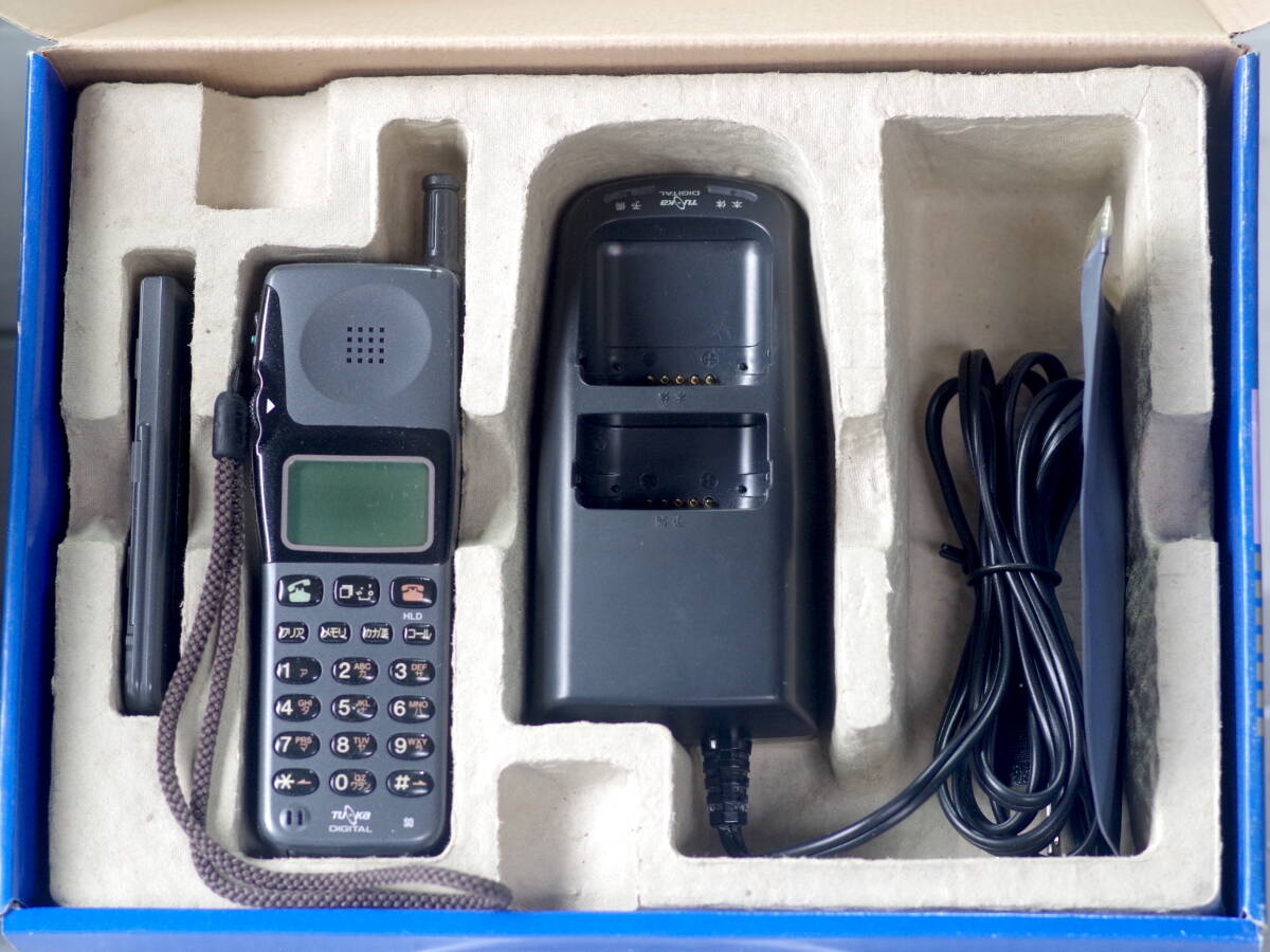 M13717 【平成レトロ】デジタル ツーカーホン 携帯電話 tu-ka 本体 充電器 バッテリー 箱セット 動作未チェック 現状 80サイズ拍卖