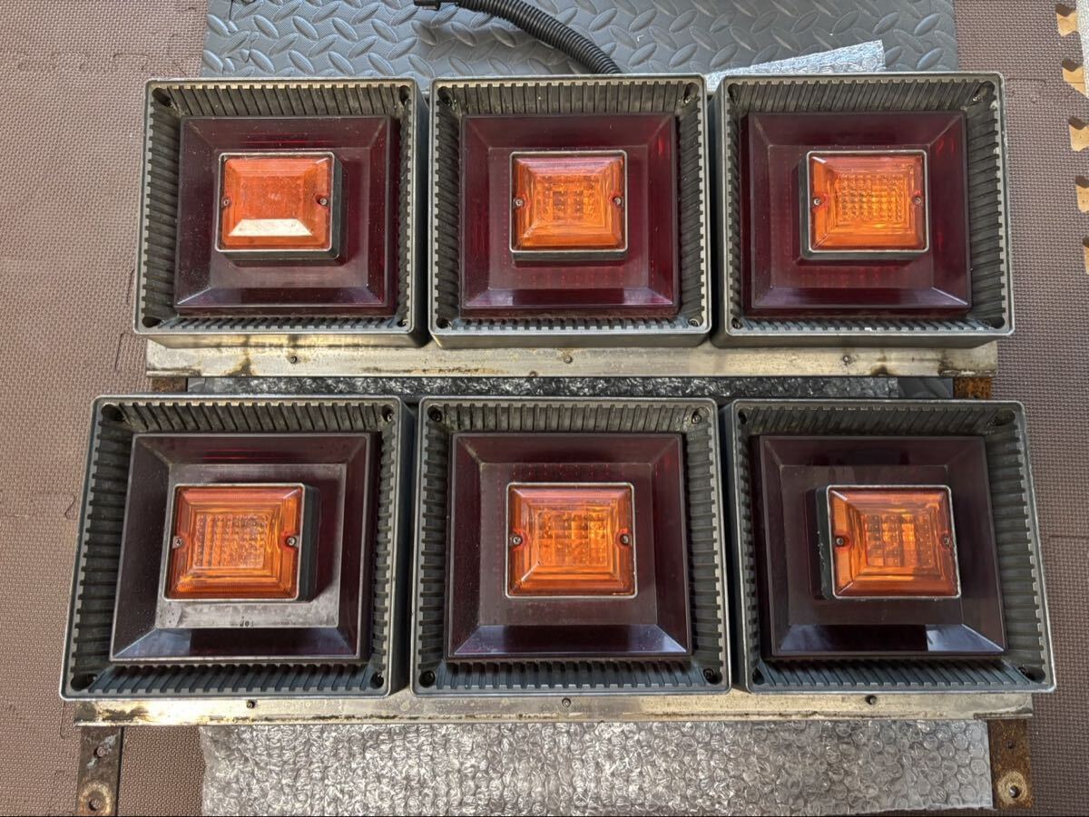 大型 中型 3連タールライト 角型 3連 LED 3連テールランプ テールライト セット デコトラ レトロ 動作OK アートトラック拍卖