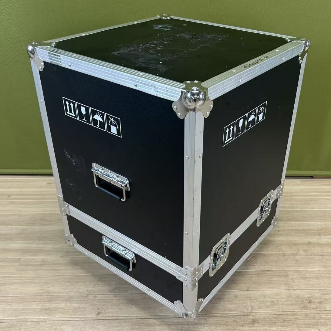 【中古】キャスター付 機器輸送ハードケース 機材ケース 精密機器の輸送 カメラケース/大型 幅55×奥行56cm ③☆大阪も神戸も直接引取可拍卖