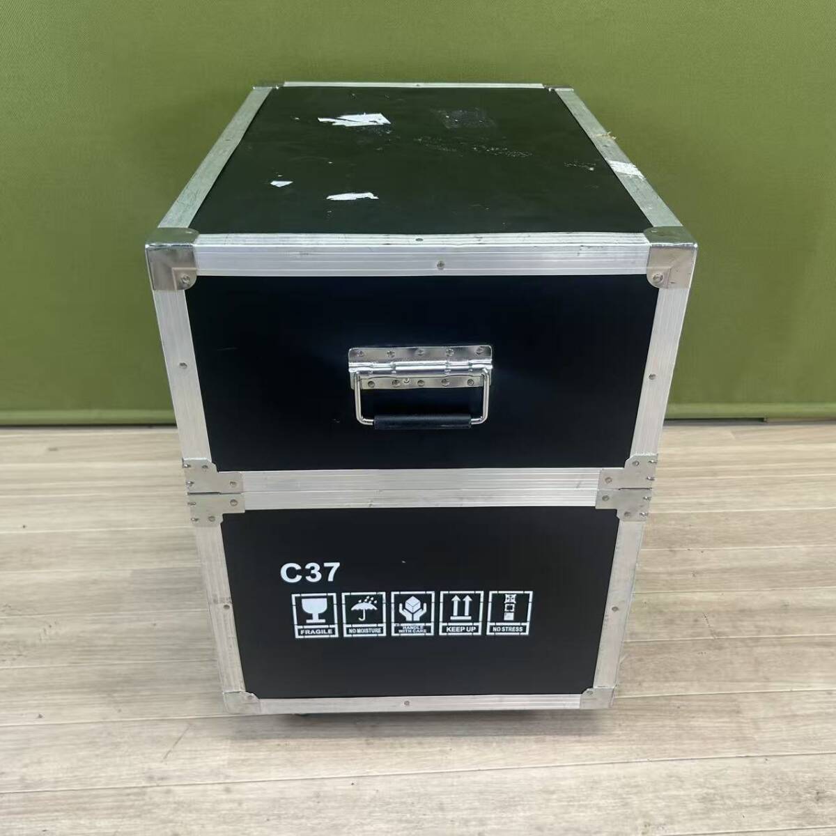 訳あり キャスター付 機器輸送ハードケース 機材ケース 精密機器の輸送 カメラケース/大型幅63×奥行44×高さ62cm大阪も神戸も直接引取拍卖