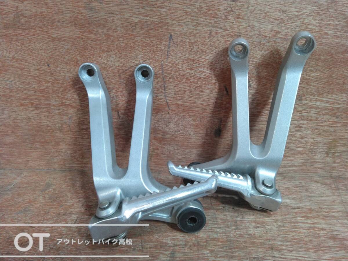 VTR1000SP SC45 RVT1000 ? 純正 タンデムステップ左右 P2609253拍卖
