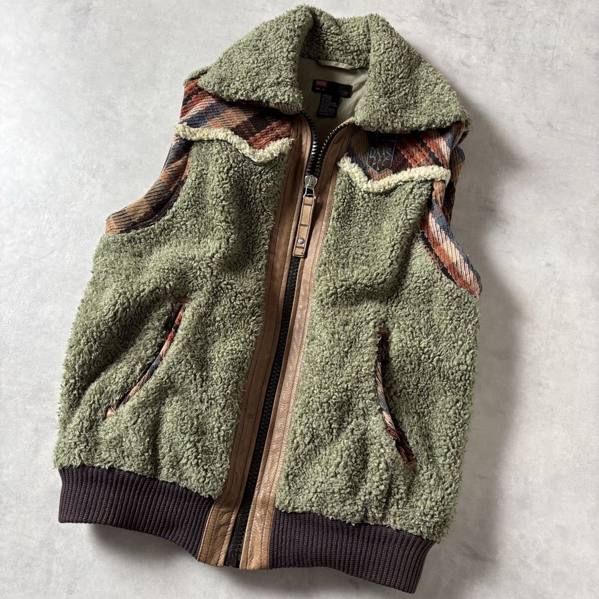 DIESEL ディーゼル パッチワーク ボア ベスト ウール混 チェック 切替え ワッペン 裾リブ Y2K 平成 メンズ (M) グリーン系 ●r-870拍卖