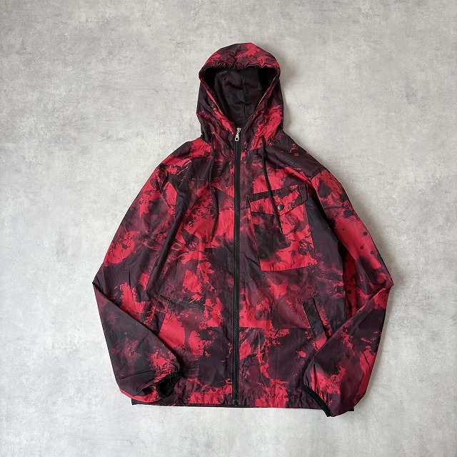 VOLCOM ボルコム フード付き ナイロン ジャケット パーカ タイダイ柄 ウィンドブレーカー メンズ アウター (M) 赤/黒  ●r-908拍卖