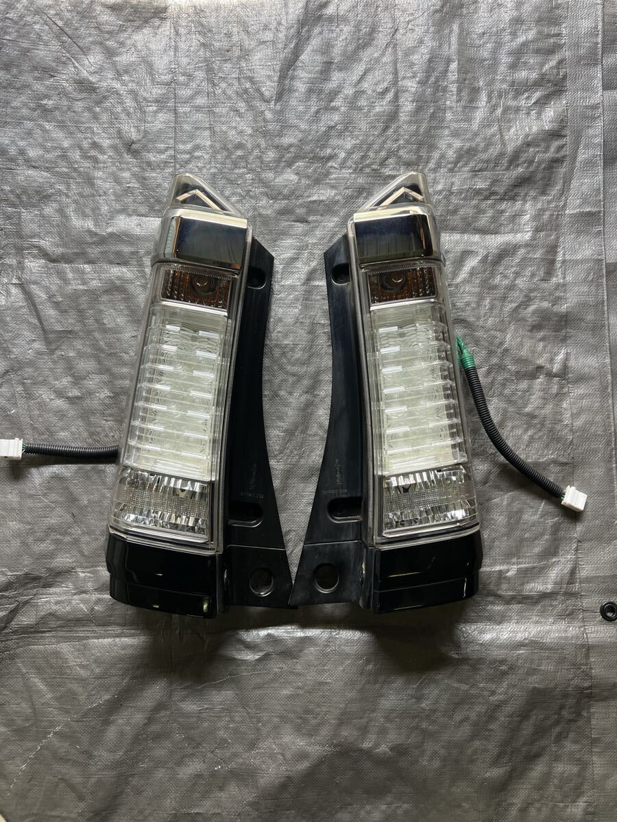 ホンダ N-BOX カスタム DBA-JF1 純正 テールライト 左右セット ICHIKOH D106拍卖