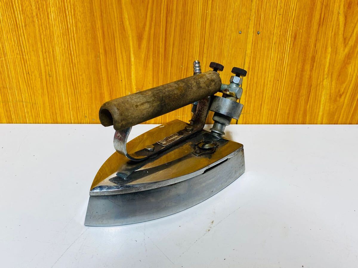 (562) アンティーク 昭和レトロ 当時物 スチームアイロン 小林アイロン 13A 動作未確認 現状渡し拍卖