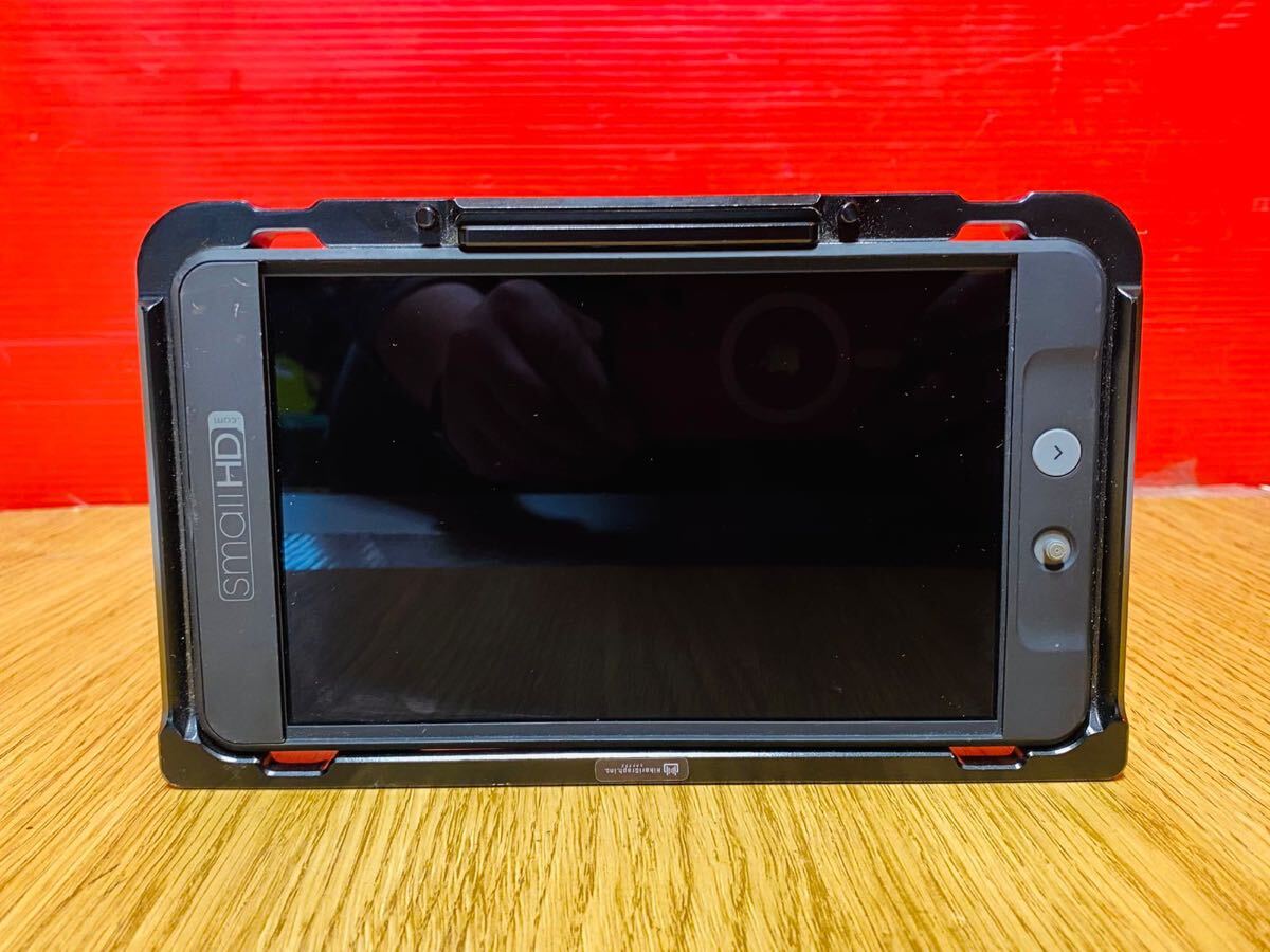 (762)SMALLHD カメラ用外部モニター SDI/HDMI対応 7インチ デュアルバッテリー LP-E6/NP-F対応 動作品拍卖