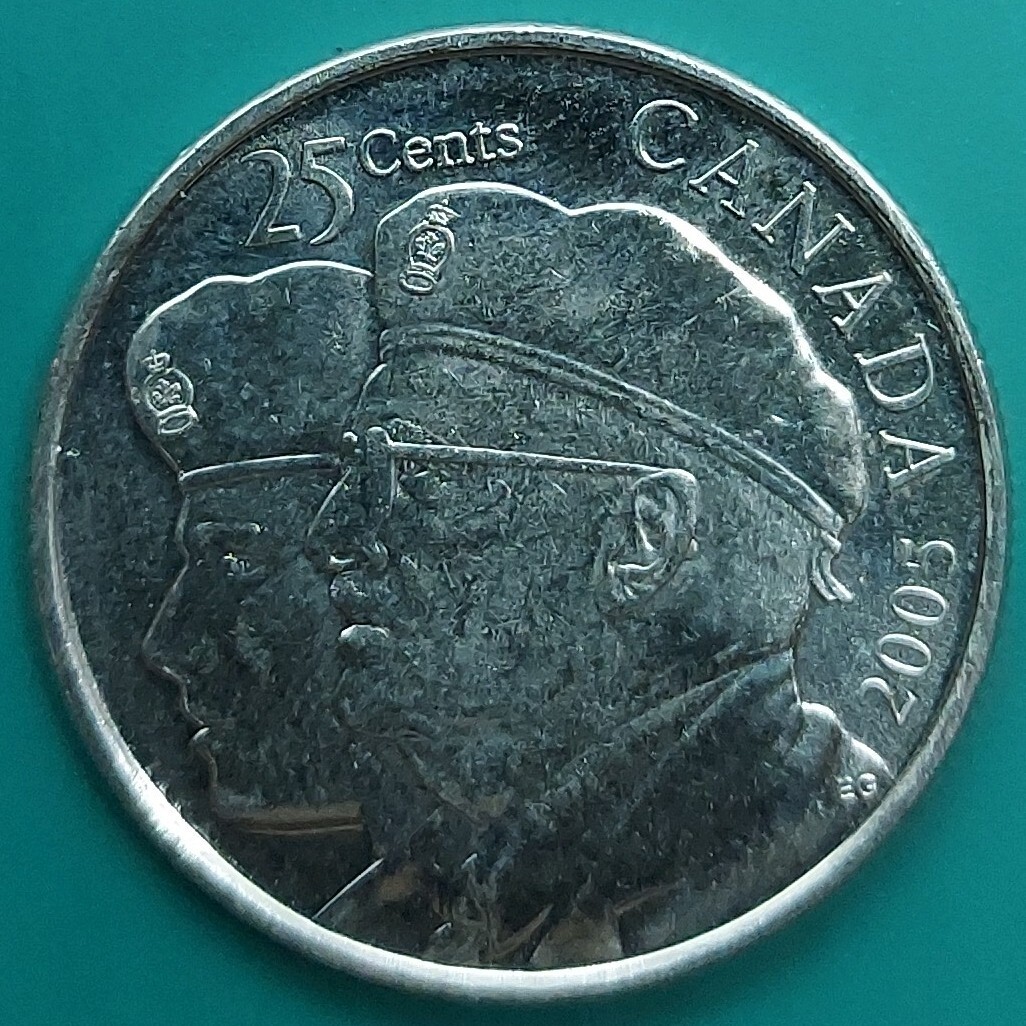 カナダ 25セント硬貨 2005年 第二次世界大戦終結60周年記念 カナダ軍最高司令官アンディ・マクノートン将軍とカナダ兵士 【L28】拍卖