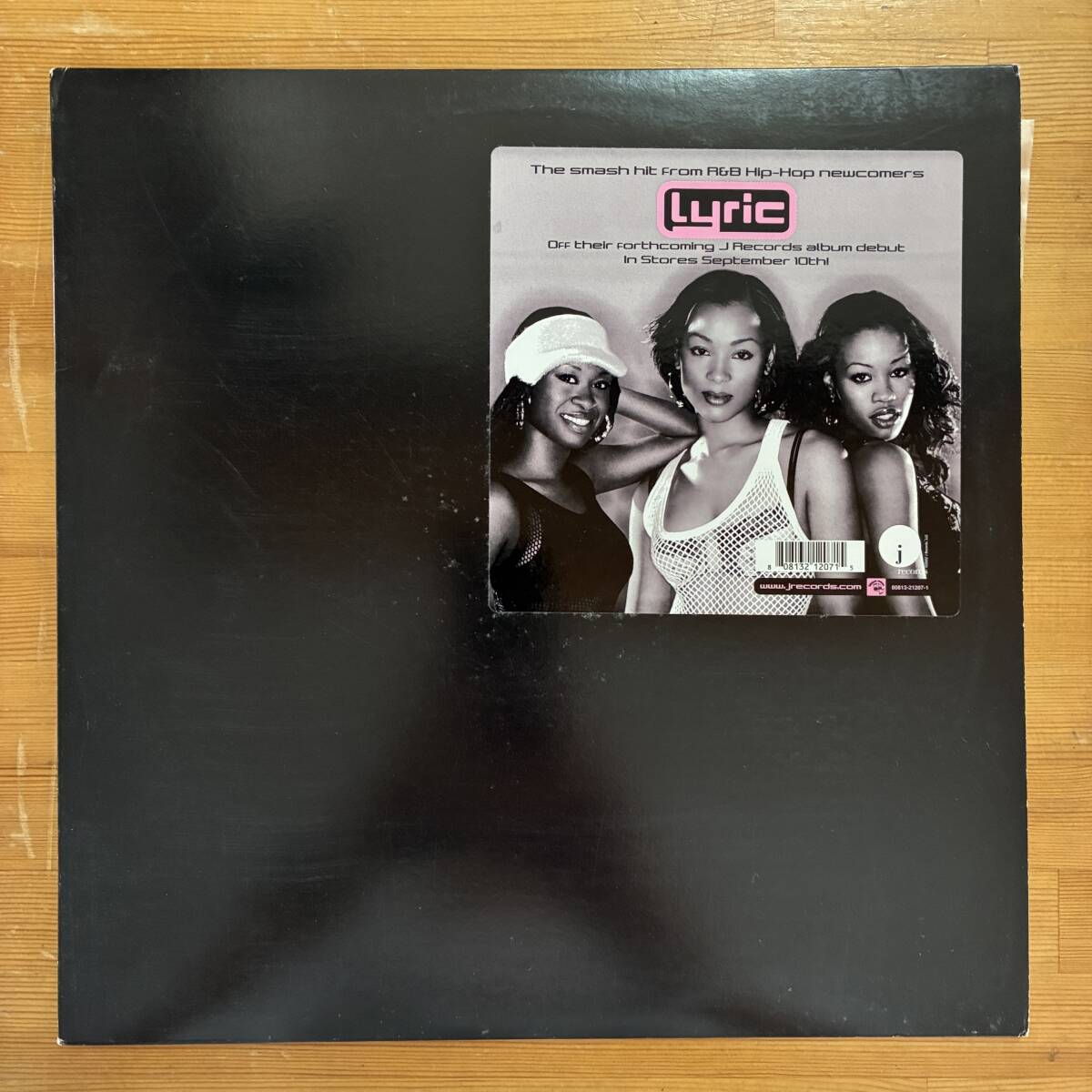 LYRIC YOUNG & SEXY 12インチ シングル拍卖