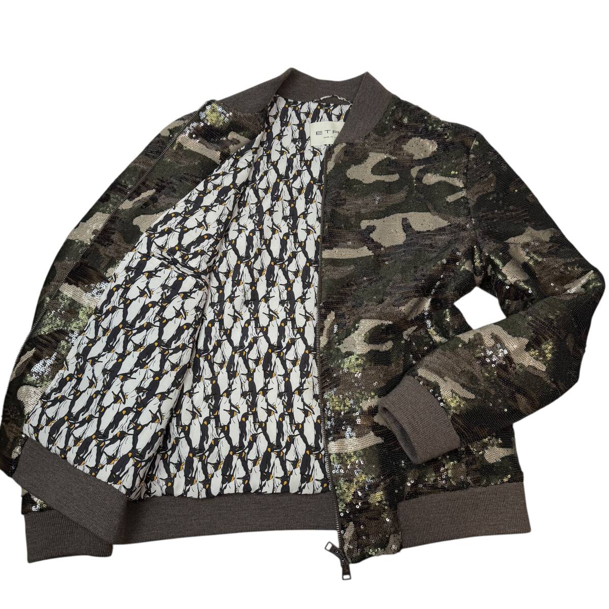 美品●超希少XXL ETRO 3099 ブルゾン カモフラ スパンコール 裏地 ペンギン MA-1 総柄 迷彩 エトロ ダブルジップ アウター 中綿ダウン拍卖