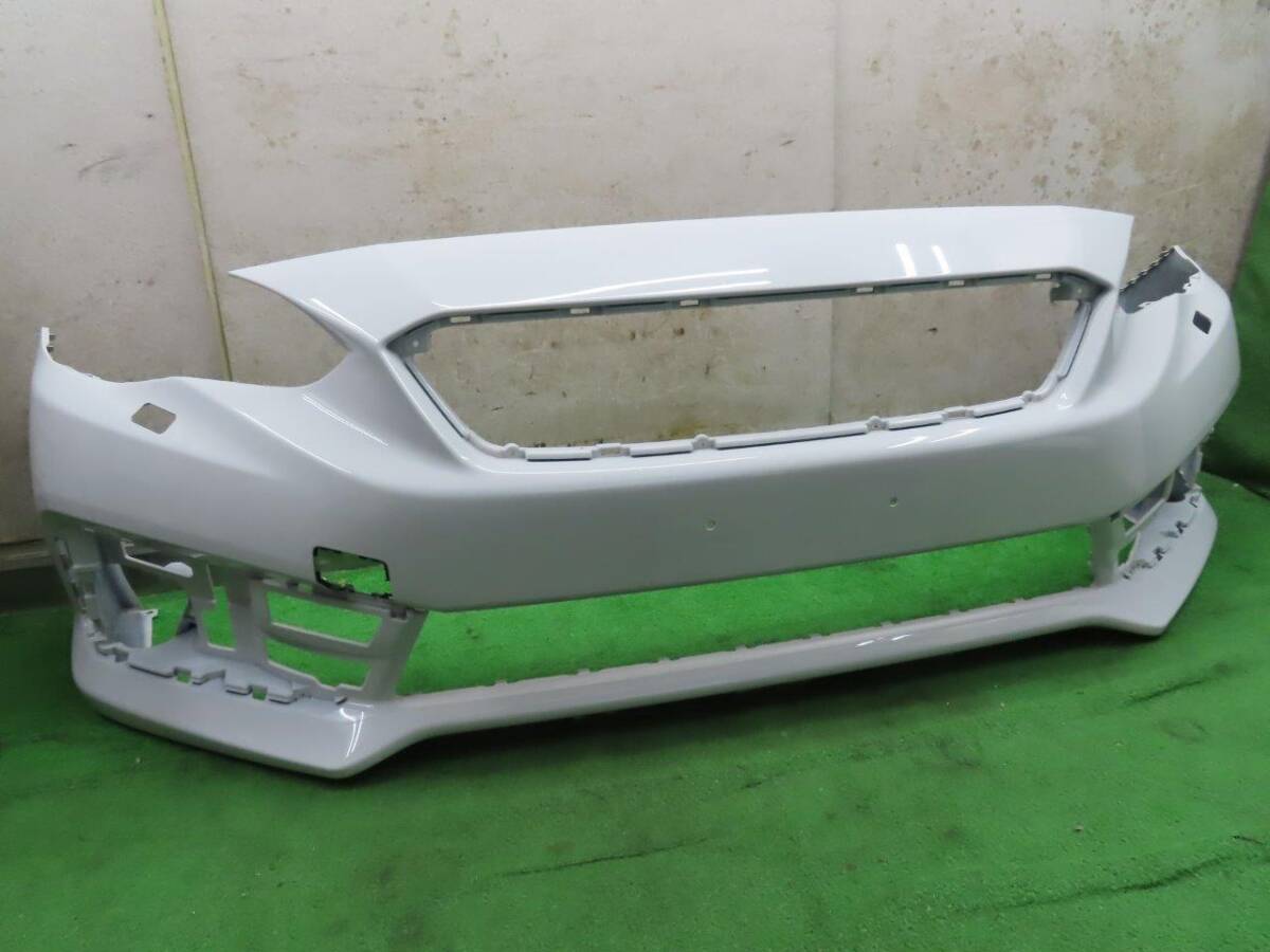 美品【C1620】GT7/GT/GK インプレッサ スポーツ【後期】フロントバンパー パールホワイト K1X【57703FL050W8/57704FL020】拍卖