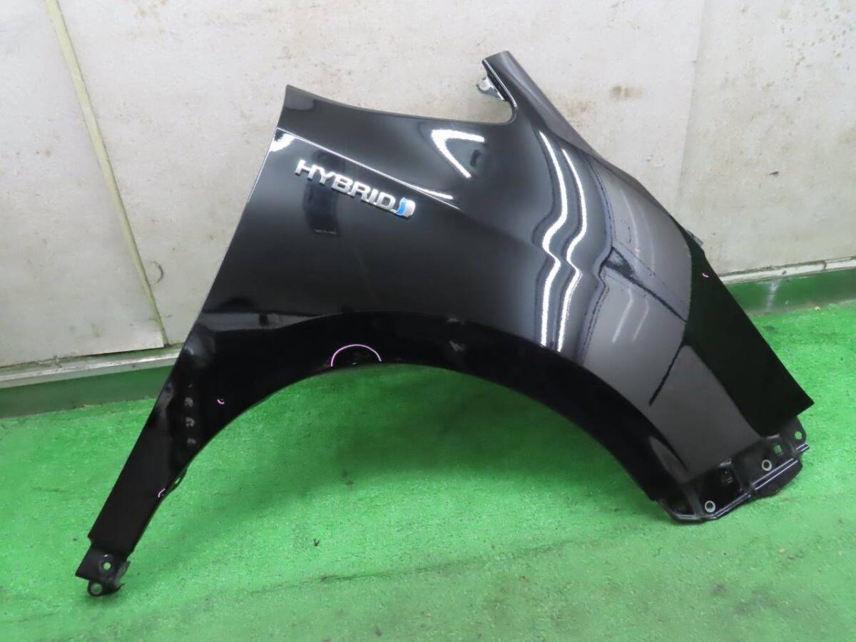R【C1635】ZRR80G/ZWR80G/80系 ノア/エスクァイア フロントフェンダー 右 ブラック/202【53811-28180】拍卖