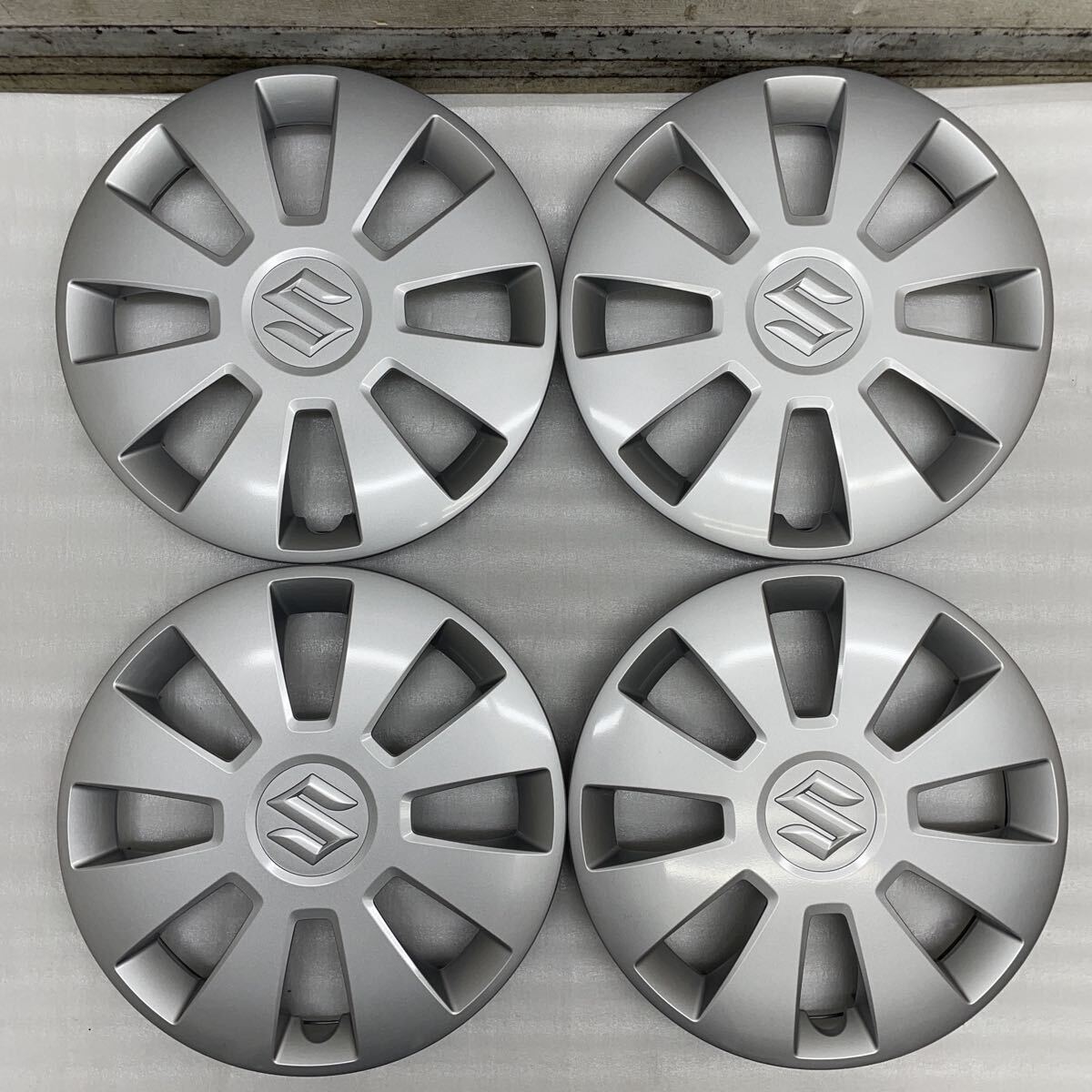 ほぼ新車外し.低走行.美品☆SUZUKI スズキ純正☆DA17系 エブリィ ワゴン☆12インチ 純正ホイールキャップ☆4枚set☆DA64.バン.キャリー拍卖