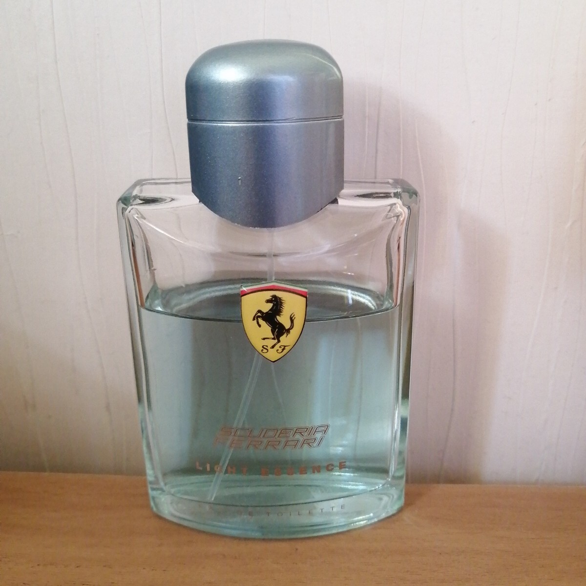 使用品③ FERRARI 125ml「LIGHT ESSENCE」フェラーリ ライト エッセンス 香水 EAU DE TOILETTE オードトワレ拍卖
