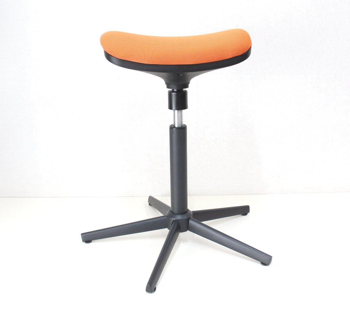 la95■ニトリ◆スタンディングチェア◆エクリブ◆オレンジ◆高さ61cm~80cm◆NITORI◆高さ調整可能◆スツール◆椅子◆イス拍卖