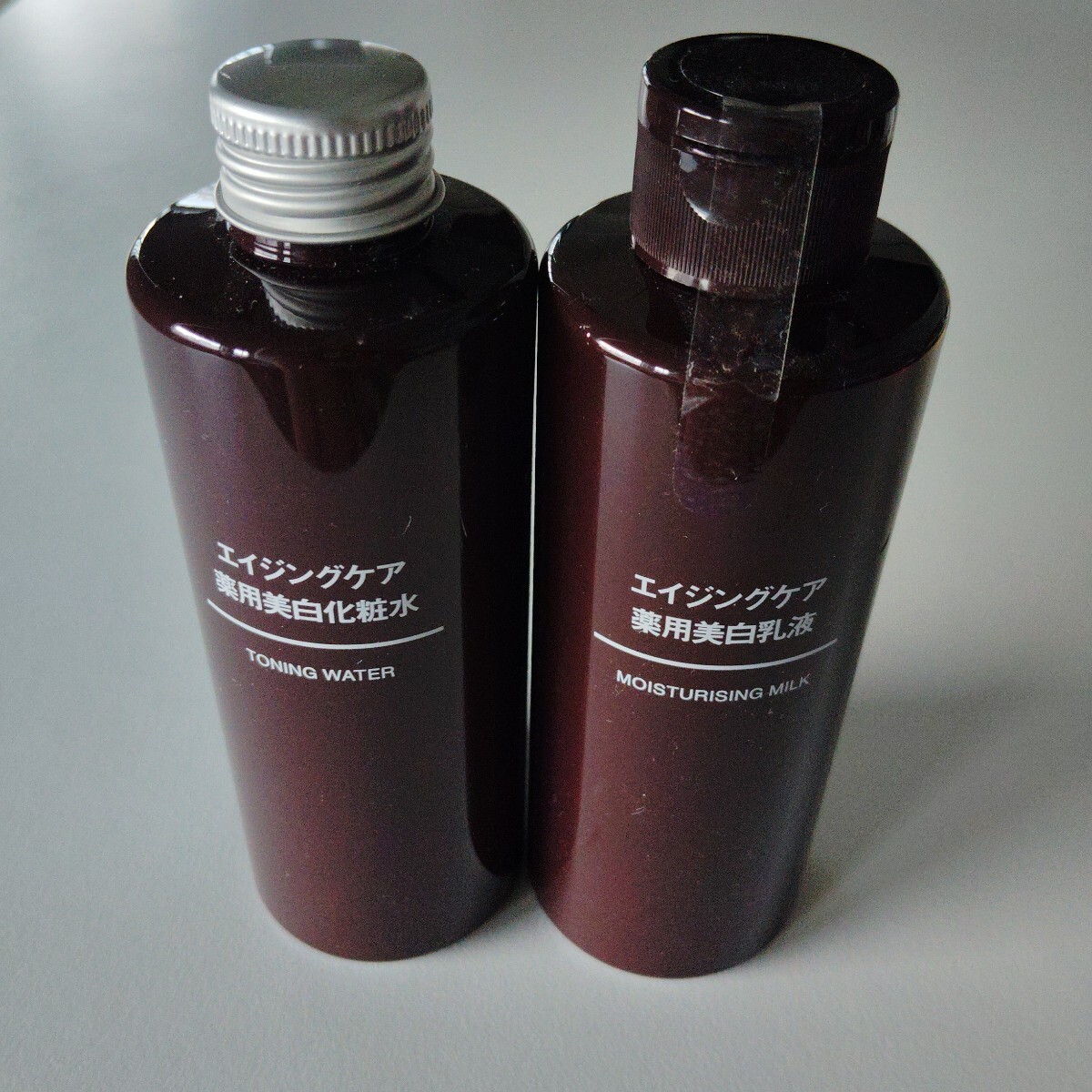 新品未使用 エイジングケア薬用美白化粧水&乳液セット 各200ml拍卖