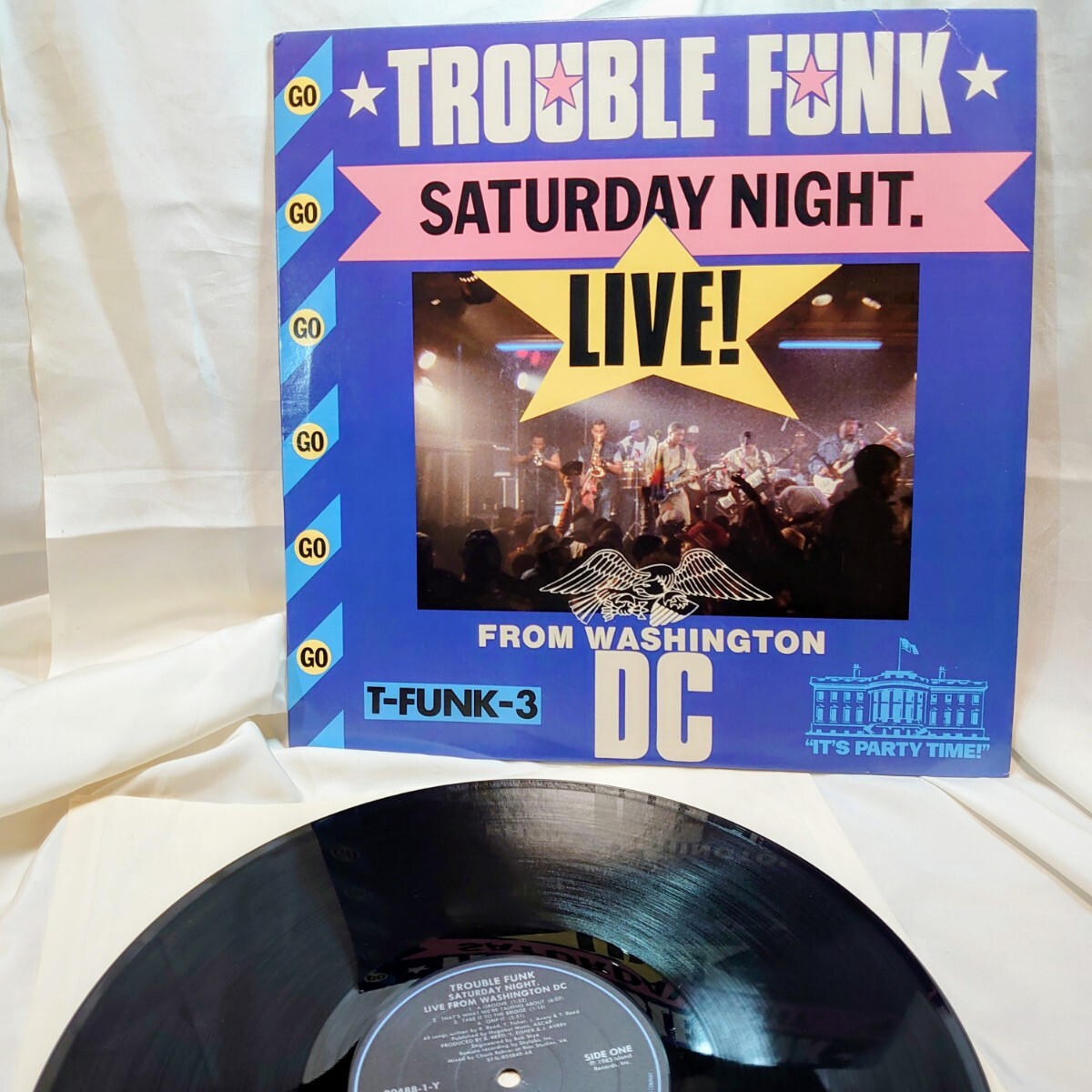 9445【US盤/12インチ】 トラブルファンク Trouble Funk / Saturday Night Live From Washington D.C. 90488-1-Y ファンク レコード拍卖