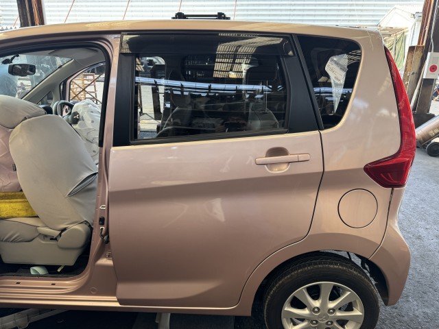 eKワゴン DBA-B11W 左/助手席 リア ドア G P38 サクラピンクメタリック M2L3 5730B407拍卖