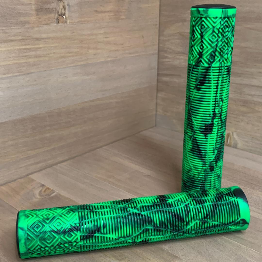 【新品】RIDERACE ラバー製 自転車 グリップ MTB BMX グリーン クロスバイク 自転車 マウンテンバイク グリップ ハンドル 拍卖