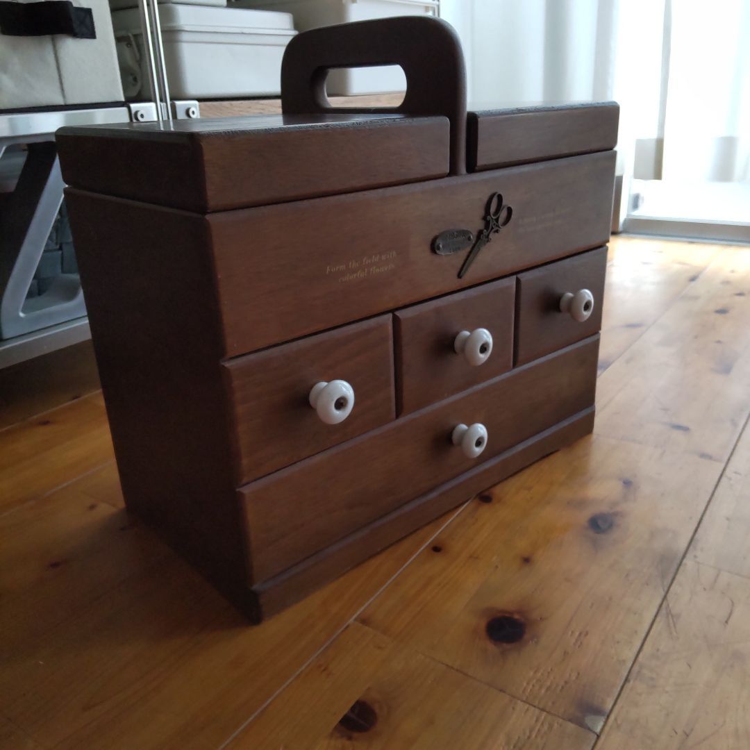 収納力多め 木製 ソーイングボックス 裁縫箱拍卖