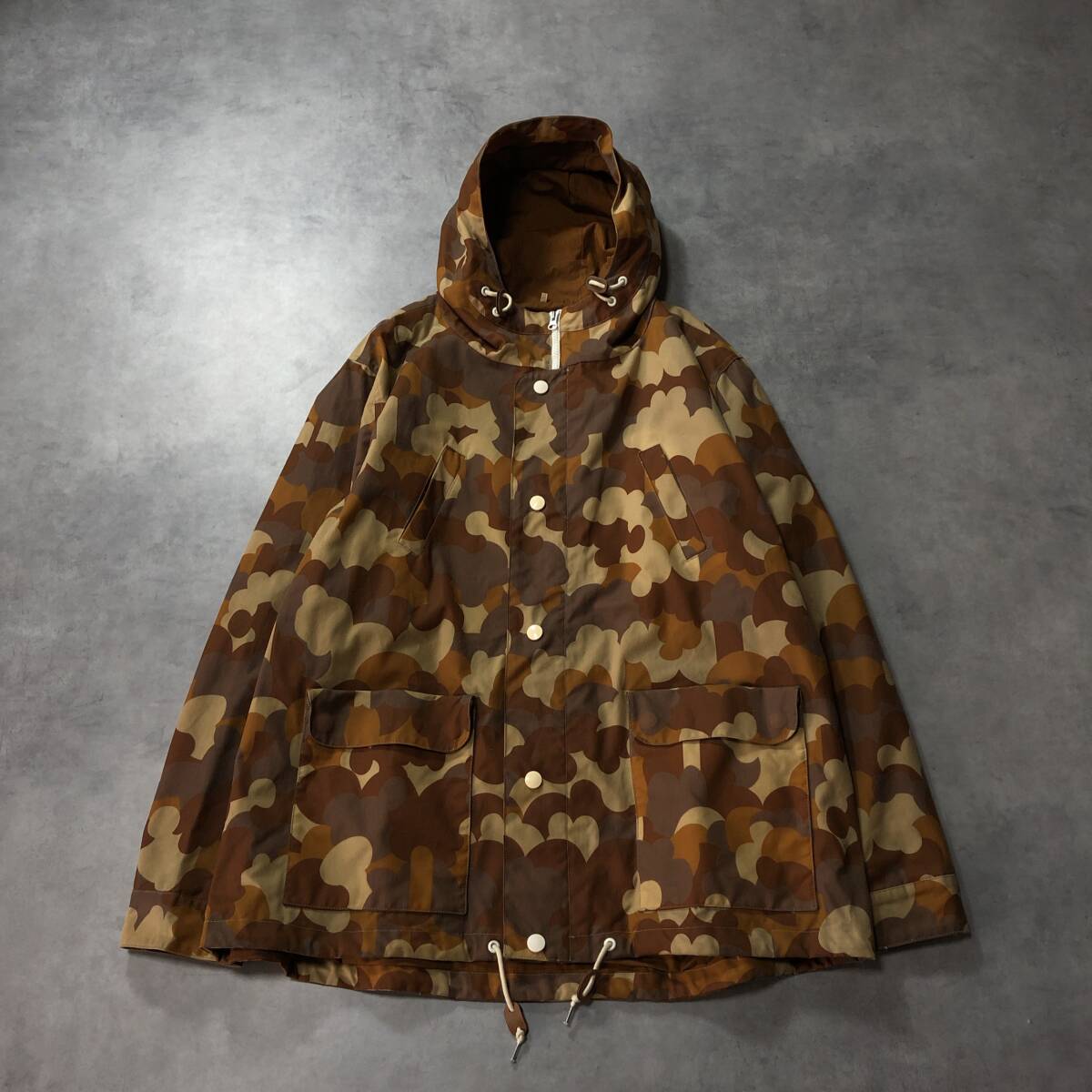 GQ3587◇LEVI'S MADE&CRAFTED : ワックスクロス マウンテンパーカー◇4◇ブラウン カモ柄 オイルドクロス ジャケット拍卖