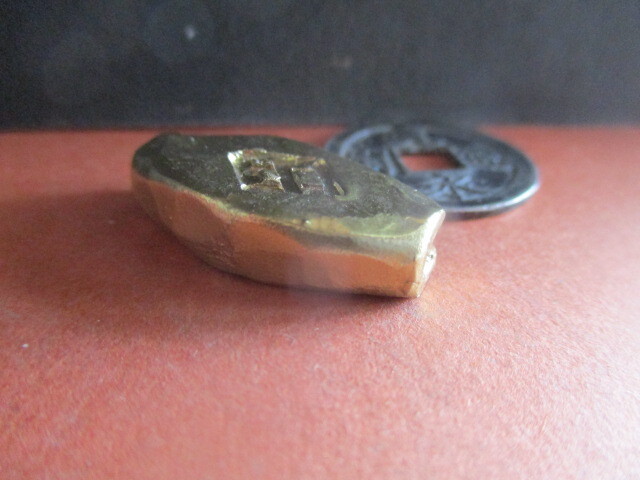 甲斐武田家軍用金 量目約23.4g 家紋「四割菱」 甲州金拍卖