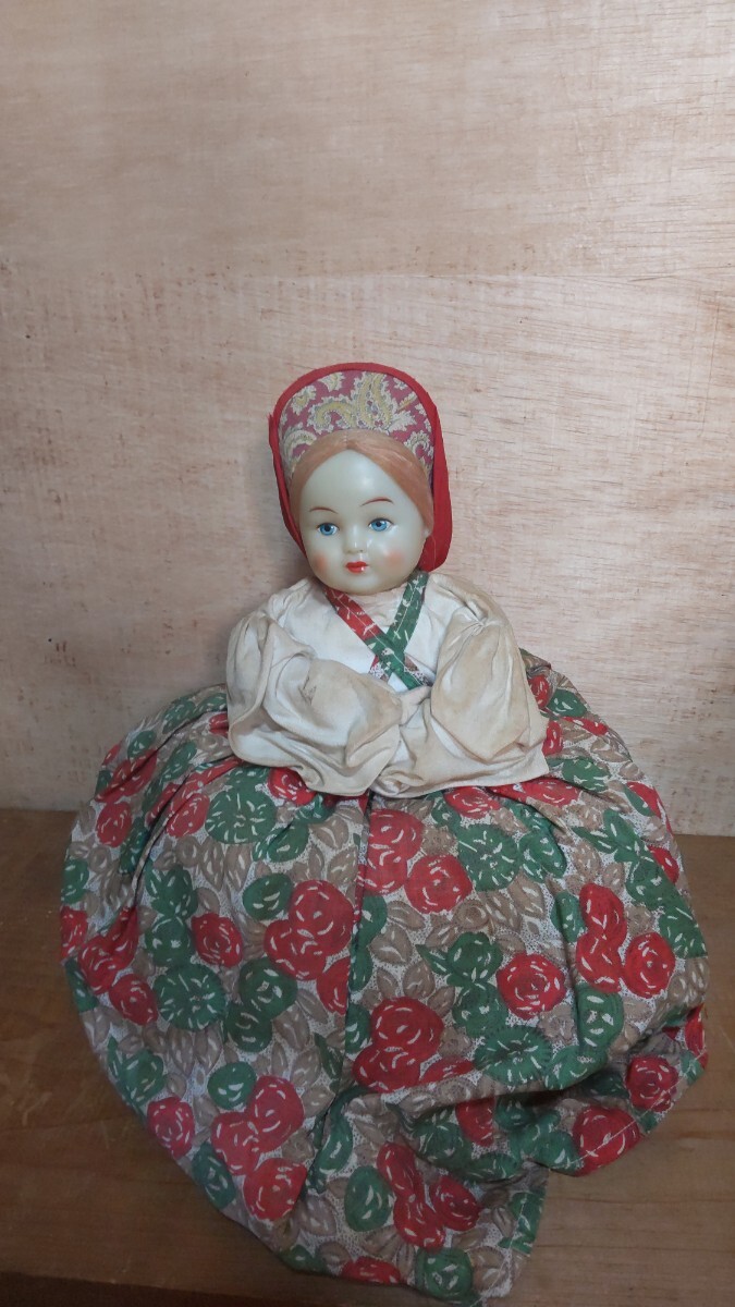 アンティーク ポットカバー ヴィンテージドール ティーコージー 民族衣装 ぬいぐるみ 置物 アンティークドール 人形拍卖