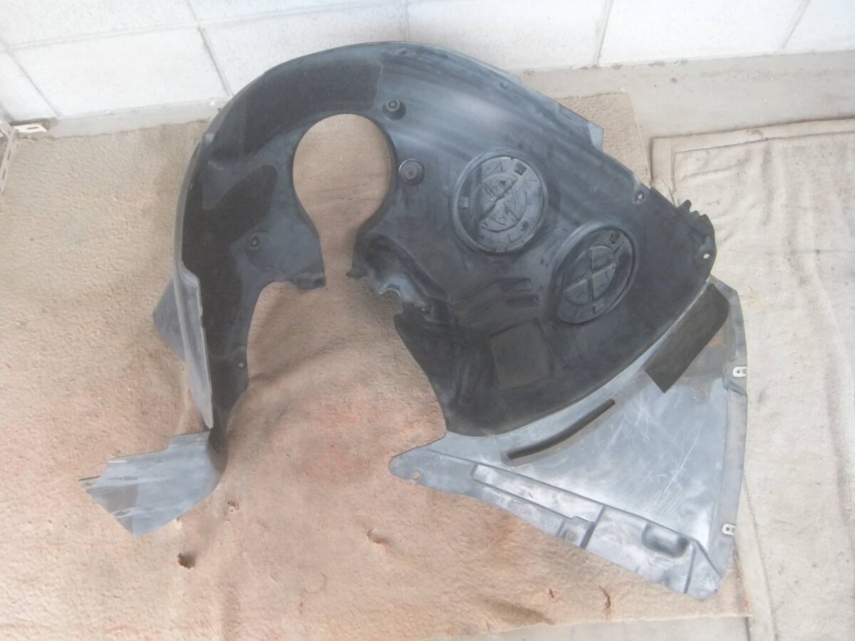 (BMW ミニ クラブマン クーパーSD LR20 F54) 右 フロント フェンダーライナー 7346036 拍卖