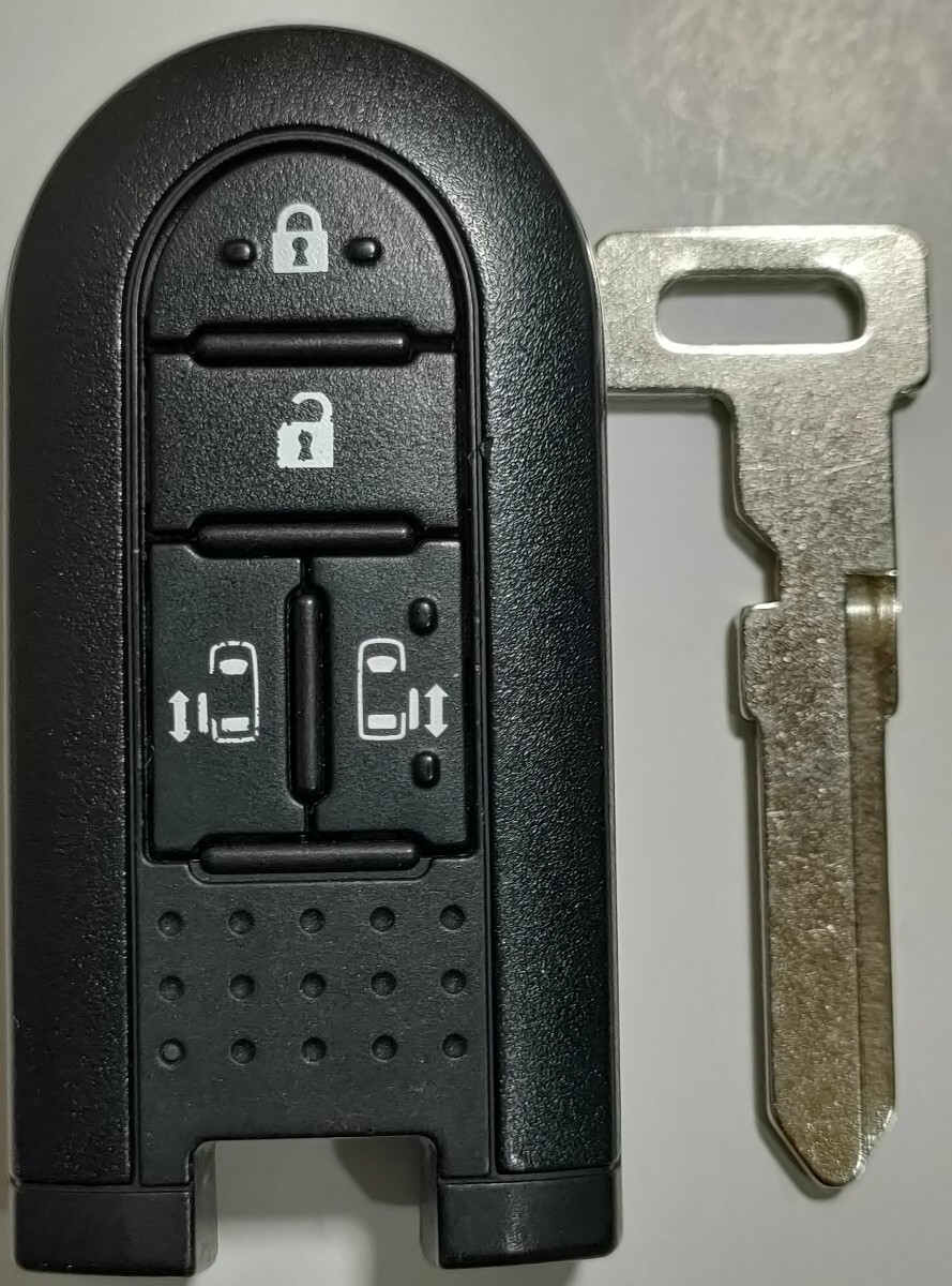 トヨタ純正スマートキー4ボタン ルーミー タンク ピクシス 007AC0154 2EE−00608BA ノーカットキー付き 新品電池付き 17拍卖