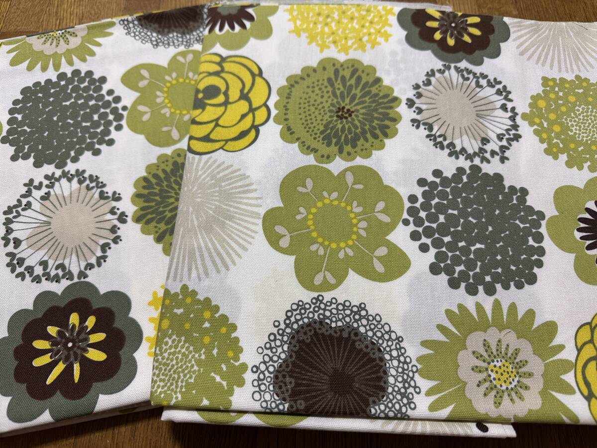 2.8m 広幅オックス 150cm巾 170+115cm 計285cm / 生地 はぎれ 日本製 綿100% 広巾 フラワー 花柄拍卖