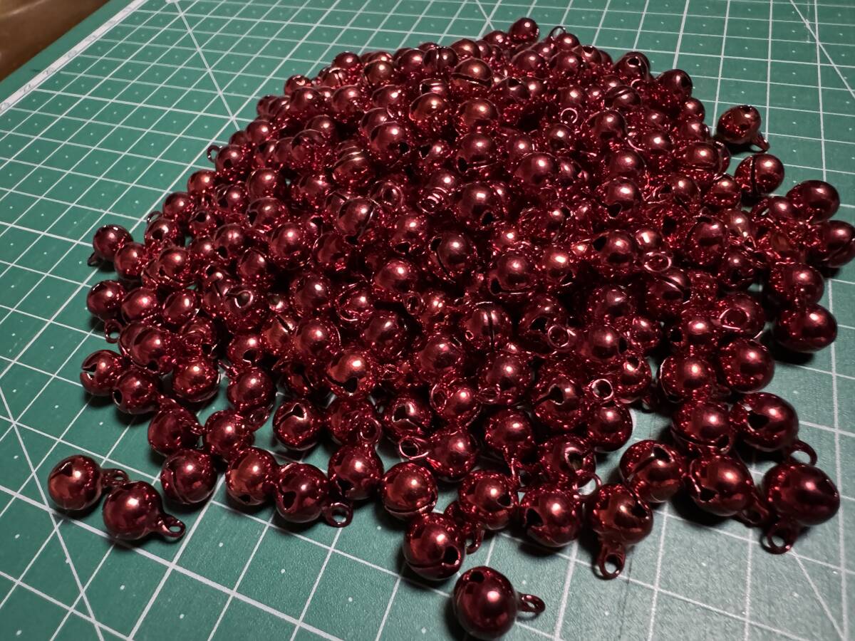 332個 宝来鈴 7mm 2.5分 カラー 鈴 赤 日本製 カラフル鈴 / 手芸材料 金属部品 大量 ちりめん細工 根付などに拍卖