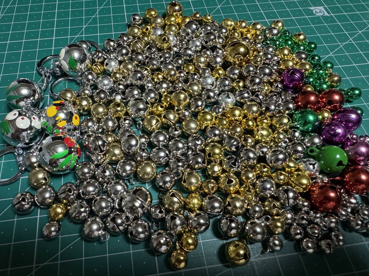 276個 宝来鈴 2~4分 6~12mm カラー 鈴 日本製 カラフル鈴 / 手芸材料 金属部品 大量 ちりめん細工 根付などに拍卖