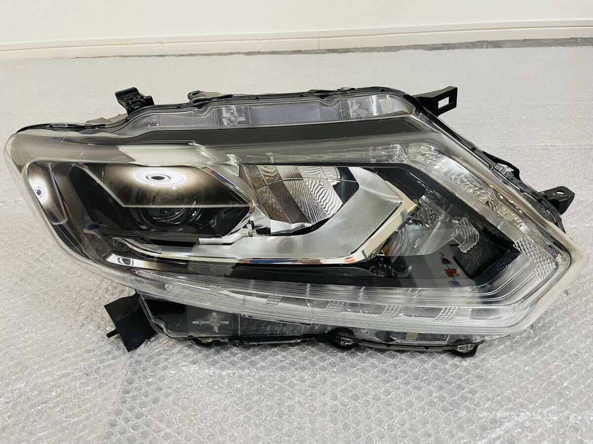 ★極美品 破損無し★日産 純正 NT32 T32 エクストレイル 前期 LED 右 ヘッドライト ヘッドランプ 100-17942 刻印 F拍卖