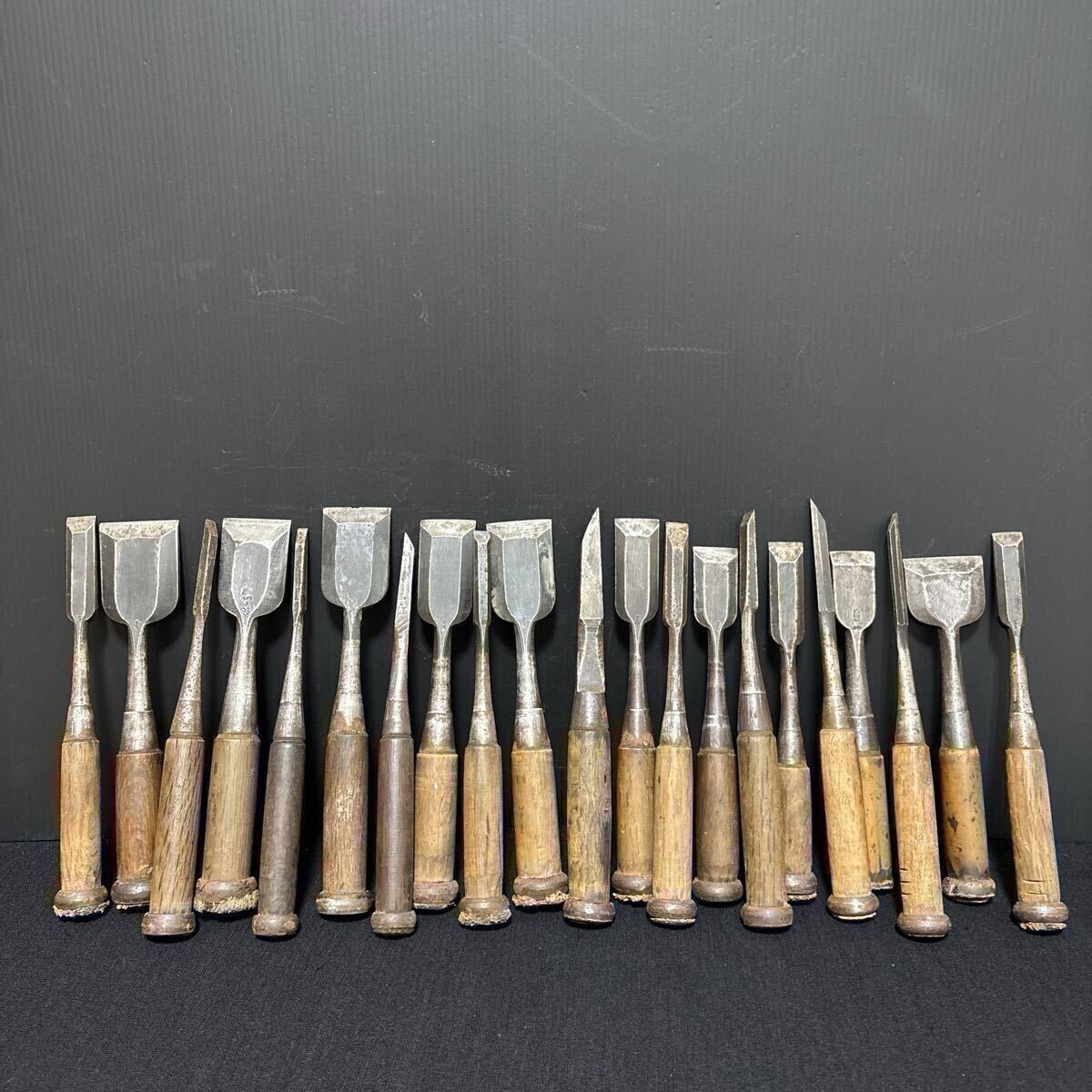 大工道具 菊正 大方 など ノミ 鑿 古道具 職人道具 在銘 21個まとめて アンティーク ビンテージ 時代物 拍卖