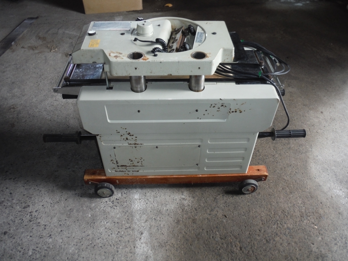 ○BEi makita マキタ オートリターン超仕上カンナ Model:LP2512C(単相100V) ジャンク 鳥取県 引取歓迎拍卖